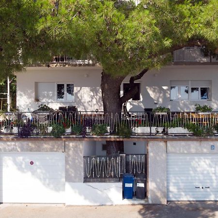 Apartments Adisa Omis Ngoại thất bức ảnh