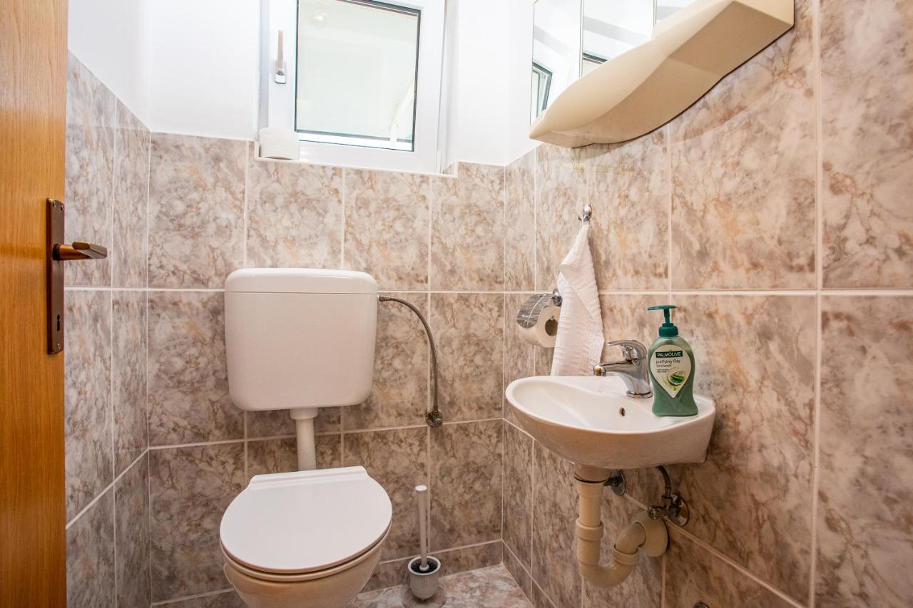 Apartments Adisa Omis Ngoại thất bức ảnh