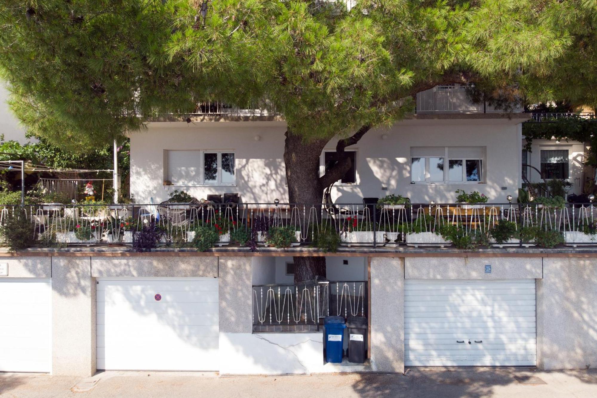 Apartments Adisa Omis Ngoại thất bức ảnh